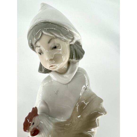 Lladro Figurines "Angel Praying" #4538 & “Girl Holding Rooster” #4677 No Box - Picture 11 of 14